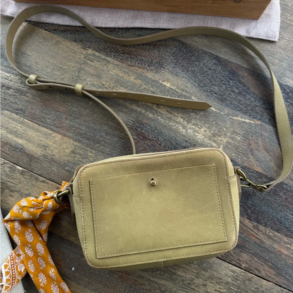 Madewell Sage Crossbody Bag - Picture 1 of 5